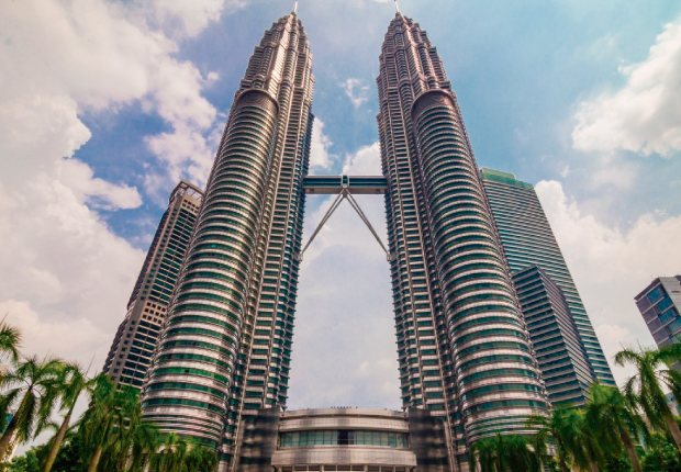 Conheça as Petronas Twin Towers